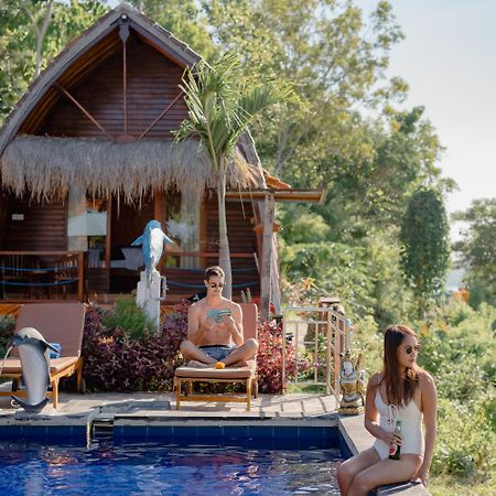 Sundi Ocean Bungalow By Abm Toyapakeh エクステリア 写真
